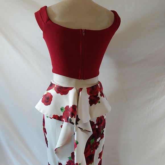 Social Code Off The Shoulder Floral Red Rose Mermaid Prom Dress Size 3 - Picture 7 of 16